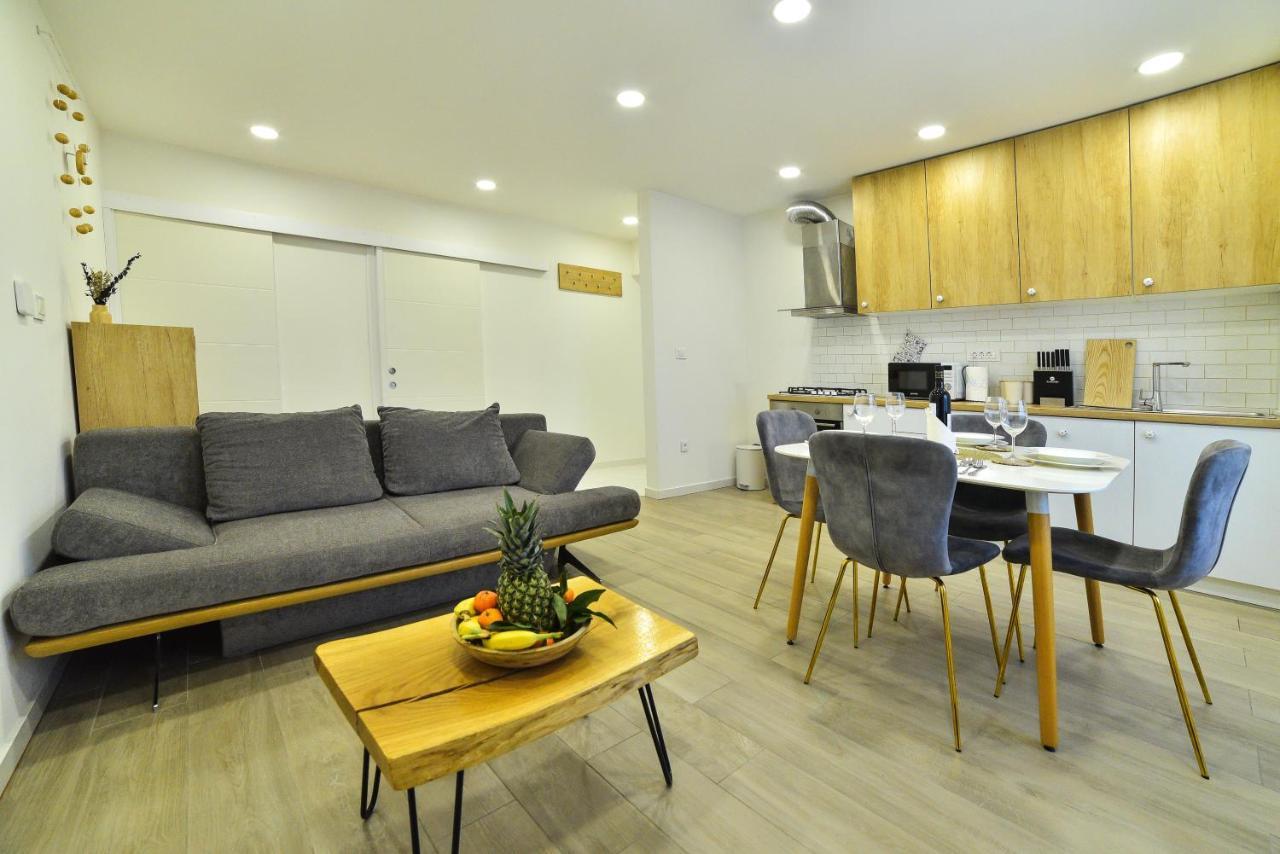 Apartment Maris Sinj Eksteriør billede