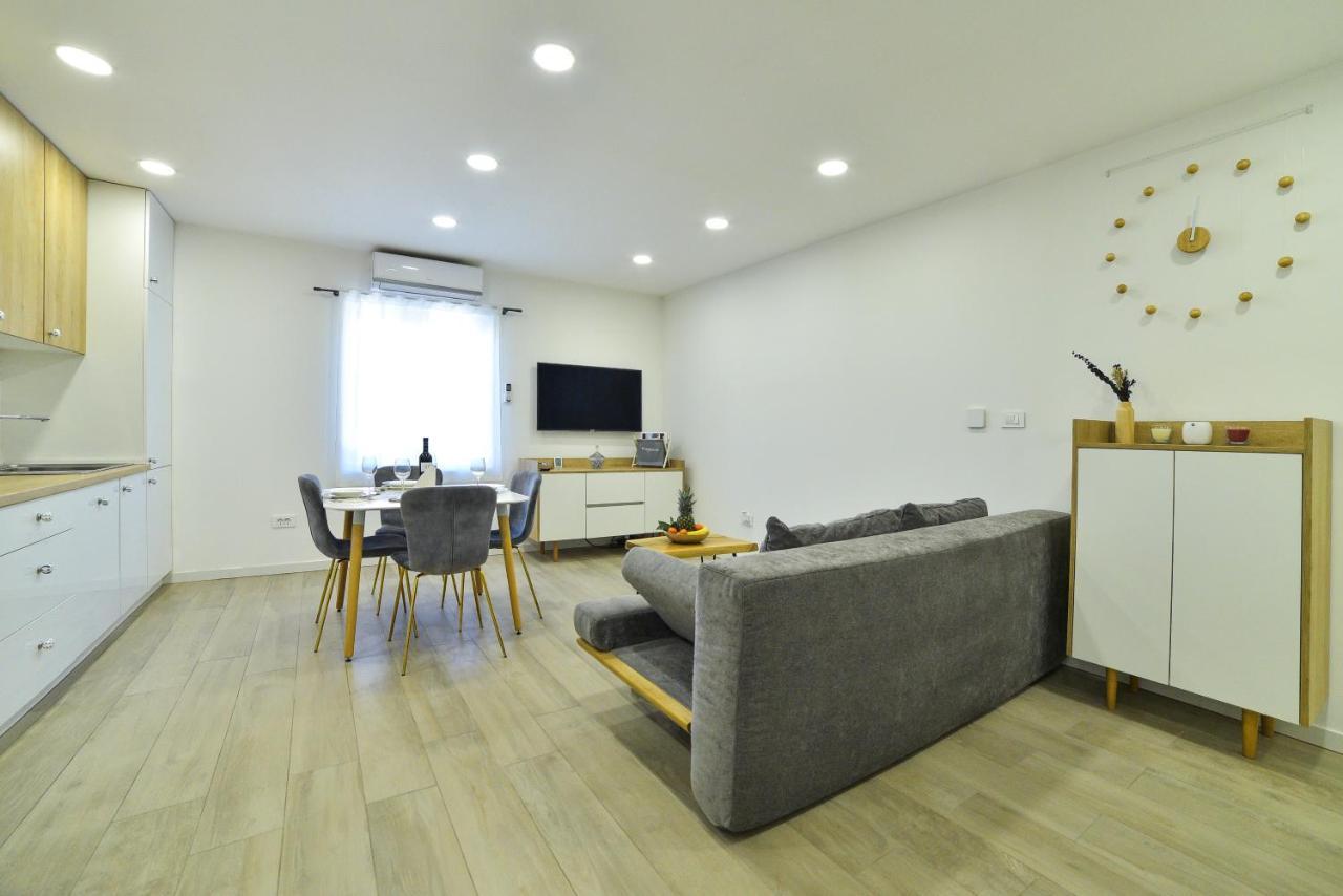 Apartment Maris Sinj Eksteriør billede