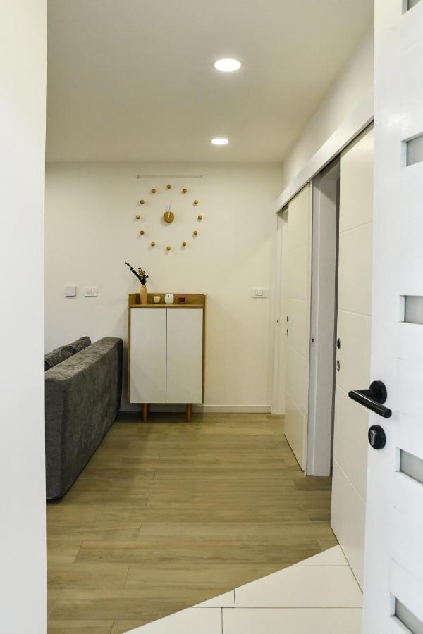 Apartment Maris Sinj Eksteriør billede