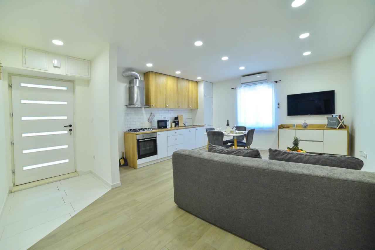 Apartment Maris Sinj Eksteriør billede